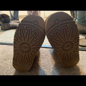 Brand new girls size 3 Uggs, never worn!